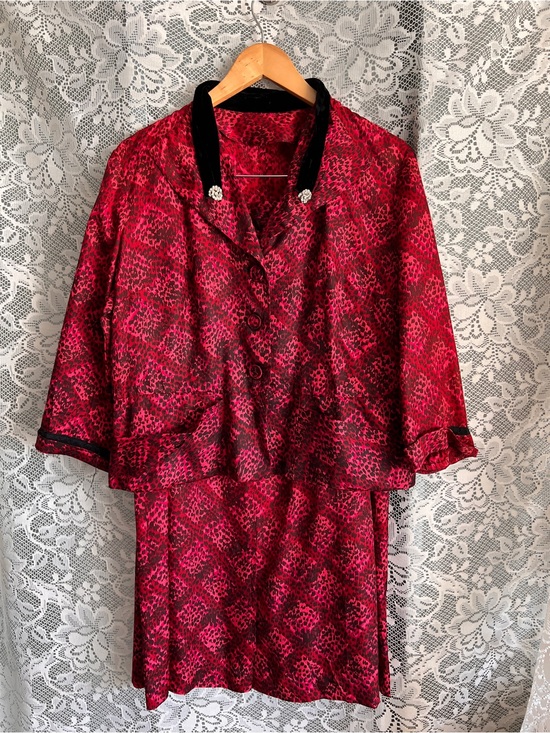 Vintage Dresses & Skirts - Vintage Red Satin Skirt Set with Black Velvet Collar